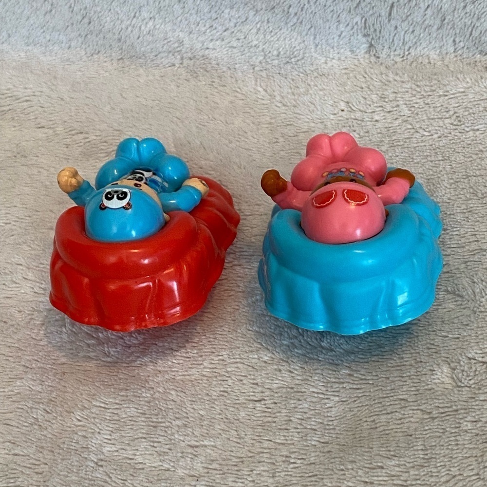 Lot of 2 Fisher-Price Little People Big Helpers Family Replacement Babies 2.5” - Picture 5 of 14